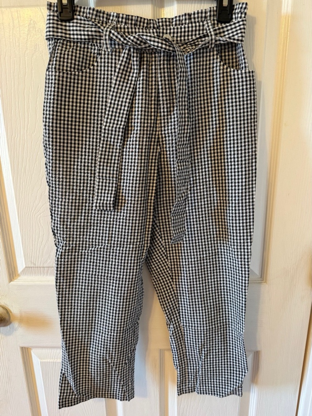 Sincerely Jules Black & White Gingham Tie-Waist Cropped Pants